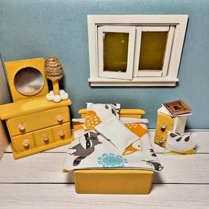 Miniature Dollhouse Bedroom set/Bedding